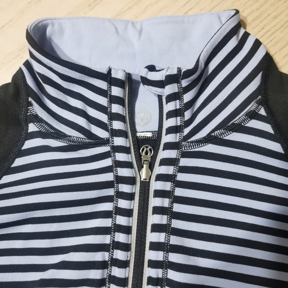 Lululemon Run: U-Turn Pullover *Reversible - Picture 4 of 16